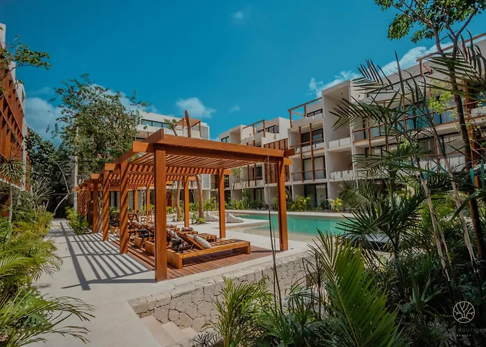 Muunek By Land Boutique Apartahotel