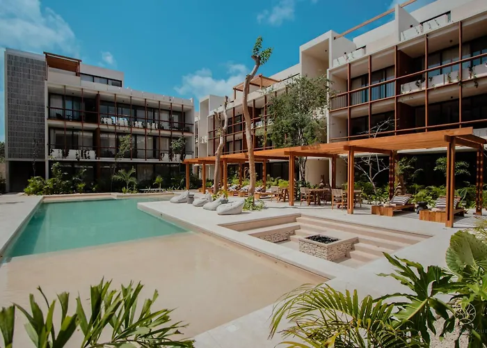 Muunek By Land Boutique Apartahotel